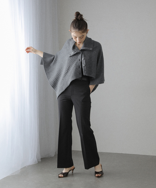 La TOTALITE（ラトータリテ）の「many way ウールケープストール（ストール/ショール・レディース・チャコールグレー/キャメル/アイボリー・FREE）」の11枚目の写真