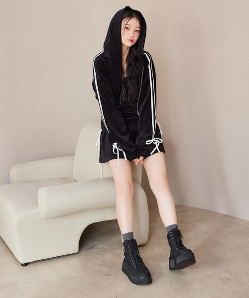 one after another NICE CLAUP（ワンアフターアナザーナイスクラップ）の「サイドラインリボンパーカー（パーカー・レディース・ブラック/モカ/ホワイト/グレー・FREE）」の17枚目の写真