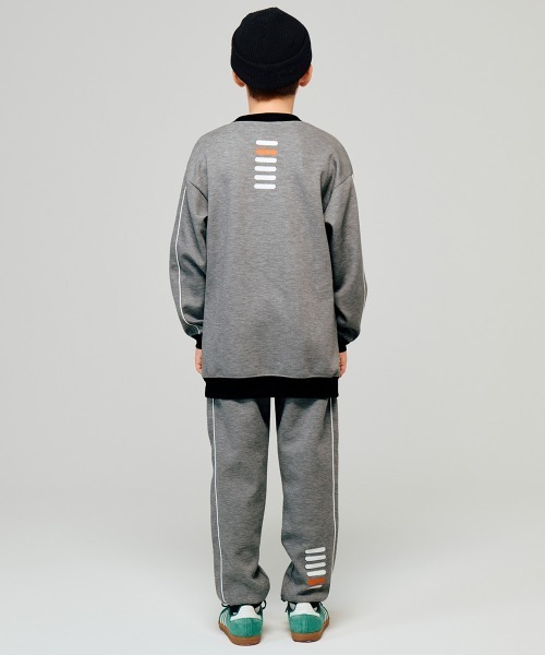 KRIFF MAYER Kid's Collection（クリフメイヤーキッズコレクション）の「【セットアップ対応可】パイピングクループルオーバー（スウェット・キッズ・ブラック/グリーン/ネイビー/グレー・150/140/130/120/170/160）」の7枚目の写真