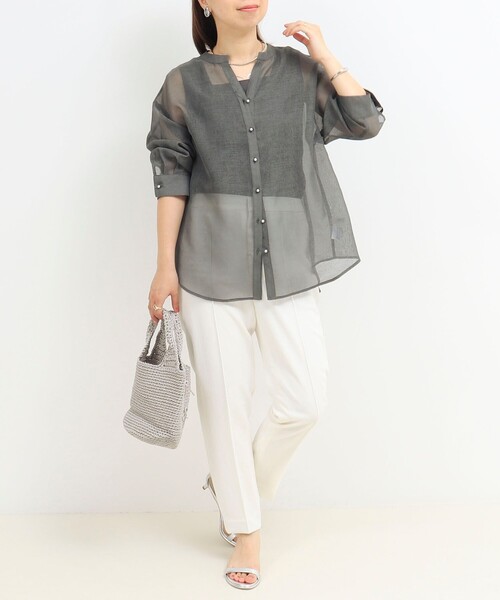 MICO COULIER（ミコクリエ）の「シアーリネンライクシャツ（シャツ/ブラウス・レディース・ベージュ/チャコールグレー/ライトブルー/ベビーピンク・38）」の10枚目の写真