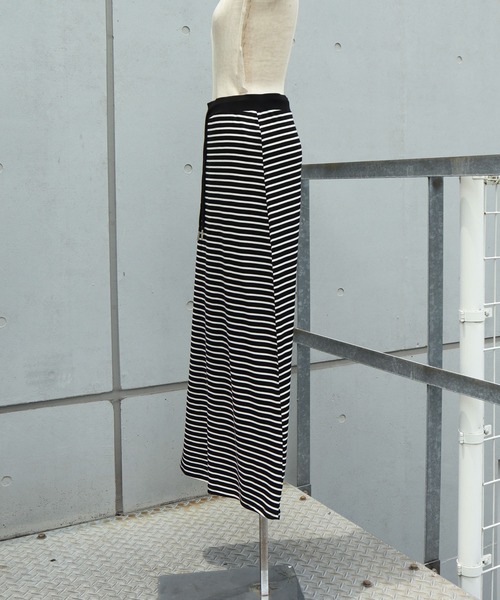 FIG&VIPER（フィグアンドバイパー）の「ボーダーロングSK（スカート・レディース・ブラック・FREE）」の15枚目の写真
