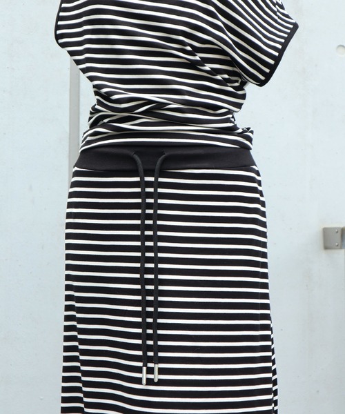 FIG&VIPER（フィグアンドバイパー）の「ボーダーロングSK（スカート・レディース・ブラック・FREE）」の17枚目の写真