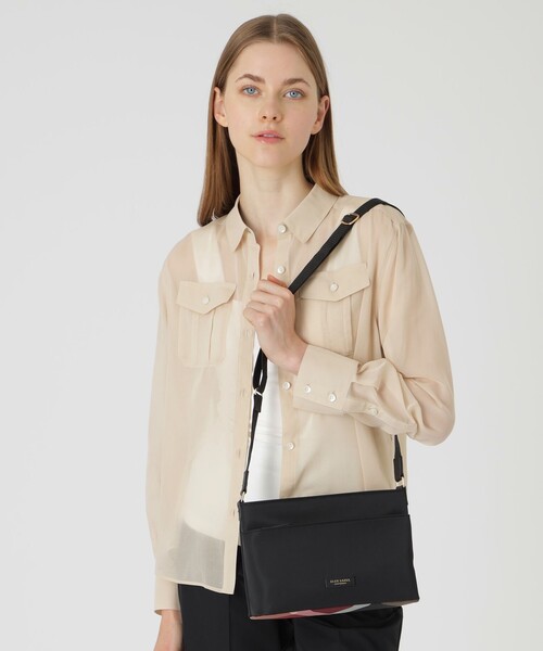 BLUE LABEL CRESTBRIDGE（ブルーレーベルクレストブリッジ）の「パーシャルクレストブリッジチェックナイロンミニショルダー（ショルダーバッグ・レディース・ブラック/ライトピンク/ダークネイビー・FREE）」の20枚目の写真