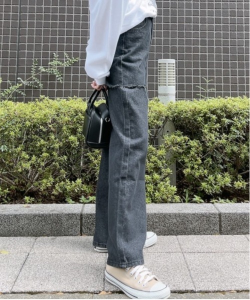 &soiree(アンドソワレ)の「ハイウエストダメージワイドデニムパンツ(デニムパンツ・レディース・ブラック/グレー・SMALL/MEDIUM)」の3枚目の写真