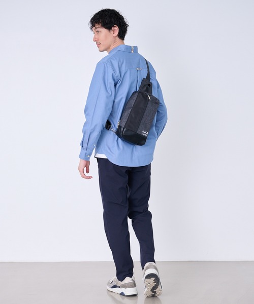 Arnold Palmer（アーノルドパーマー）の「メランジ×フェイクレザー パネル ボディバッグ（ボディバッグ/ウエストポーチ・メンズ・ネイビー/ブラック/チャコールグレー・F）」の4枚目の写真