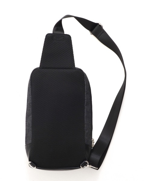 Arnold Palmer（アーノルドパーマー）の「メランジ×フェイクレザー パネル ボディバッグ（ボディバッグ/ウエストポーチ・メンズ・ネイビー/ブラック/チャコールグレー・F）」の6枚目の写真