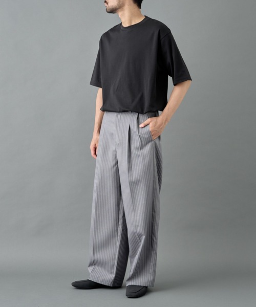 COLONY 2139（コロニートゥーワンスリーナイン）の「ピンストライプ2タックワイドパンツ（スラックス・メンズ・ブラック/グレー・LARGE/MEDIUM）」の11枚目の写真