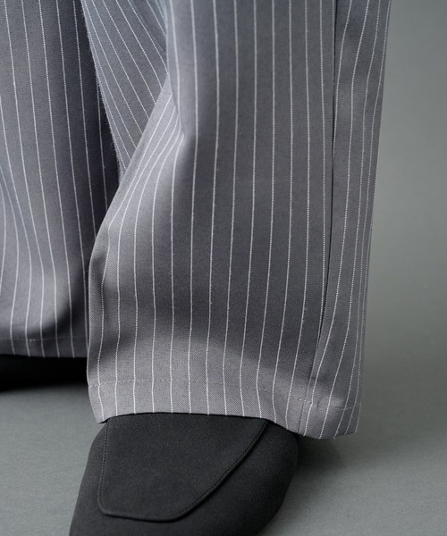 COLONY 2139（コロニートゥーワンスリーナイン）の「ピンストライプ2タックワイドパンツ（スラックス・メンズ・ブラック/グレー・LARGE/MEDIUM）」の21枚目の写真