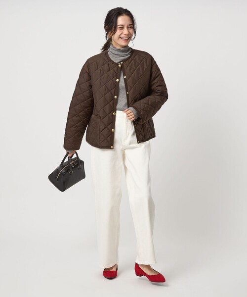 Traditional Weatherwear（トラディショナルウェザーウェア）の「【別注】＜Traditional Weatherwear＞ARKLEY Aライン キルティング ショート コート（ノーカラーコート・レディース・ブラック/ダークブラウン・32/34）」の4枚目の写真