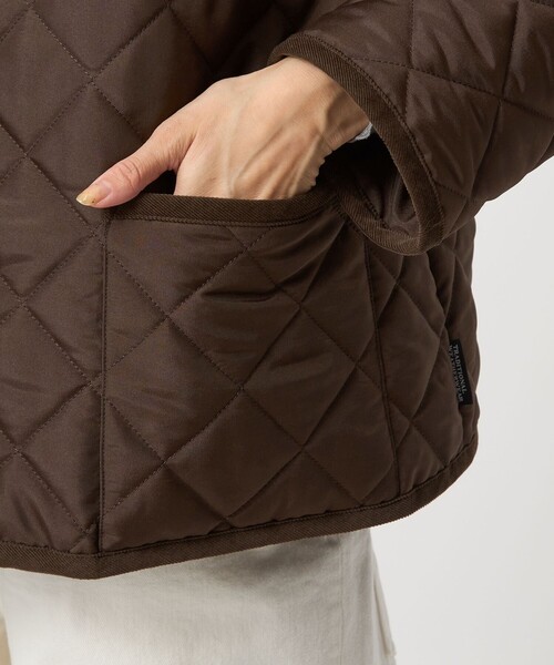 Traditional Weatherwear（トラディショナルウェザーウェア）の「【別注】＜Traditional Weatherwear＞ARKLEY Aライン キルティング ショート コート（ノーカラーコート・レディース・ブラック/ダークブラウン・32/34）」の16枚目の写真