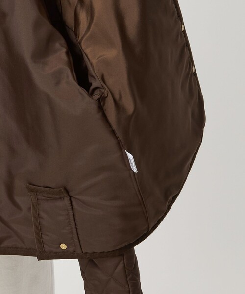 Traditional Weatherwear（トラディショナルウェザーウェア）の「【別注】＜Traditional Weatherwear＞ARKLEY Aライン キルティング ショート コート（ノーカラーコート・レディース・ブラック/ダークブラウン・32/34）」の19枚目の写真