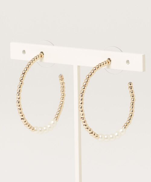LAUREN RALPH LAUREN（ローレン ラルフ ローレン）の「フェイクパール ビーデッド フープ ピアス（ピアス（両耳用）・レディース・イエロー系2・ONE）」の4枚目の写真