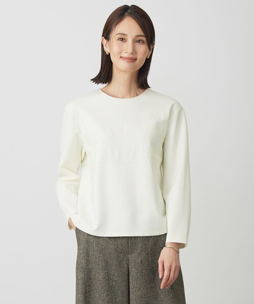 J.PRESS Ladies(J.プレス レディス)の「アモーレポンチ レース カットソー(Tシャツ/カットソー・レディース・ライトグリーン系/アイボリー系/ライトグレー系/グレー系・SMALL)」の1枚目の写真