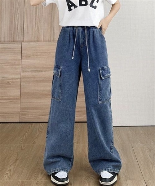 FREE STYLISTS(フリー スタイリスト)の「ゴムウエスト デニムワイド カーゴパンツ(デニムパンツ・レディース・ブルー/ブラック・M/L/XL/2XL/3XL/S)」の11枚目の写真