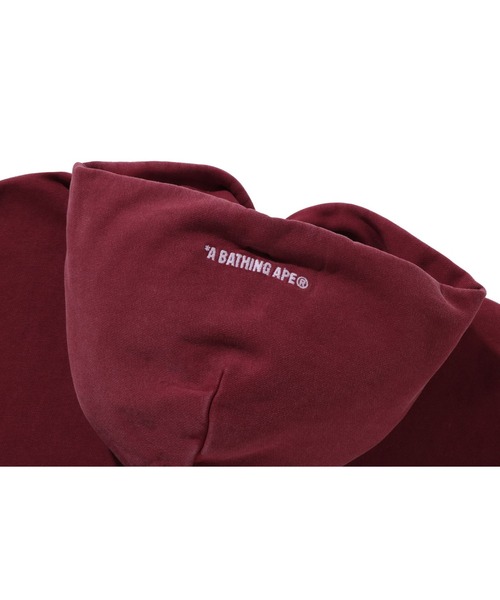 A BATHING APE（アベイシングエイプ）の「GARMENT DYE COLLEGE PULLOVER HOODIE（パーカー・メンズ・バーガンディー/チャコール/ベージュ・MEDIUM/X-LARGE/SMALL/XX-LARGE/LARGE）」の12枚目の写真
