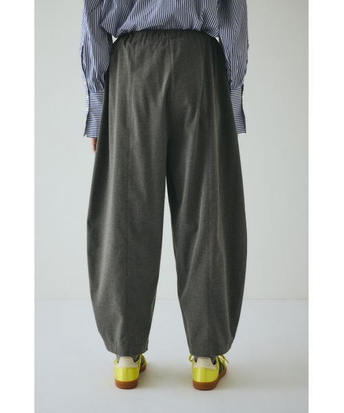 HeRIN.CYE(ヘリンドットサイ)の「Cocoon easy pants コクーンイージーパンツ(その他パンツ・レディース・ブラウン系その他/グレー/ブラック・36/38)」の13枚目の写真