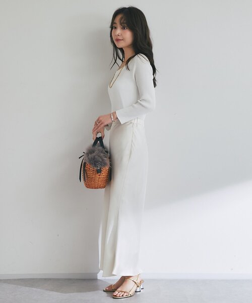 La boutique BonBon（ラブティックボンボン）の「【着回し抜群・美人見え】スパンコールリブオフショル8分袖ニット（ニット/セーター・レディース・ネイビー/オフホワイト/ピンク・FREE）」の8枚目の写真