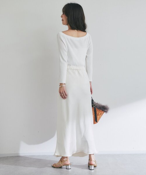 La boutique BonBon（ラブティックボンボン）の「【着回し抜群・美人見え】スパンコールリブオフショル8分袖ニット（ニット/セーター・レディース・ネイビー/オフホワイト/ピンク・FREE）」の9枚目の写真