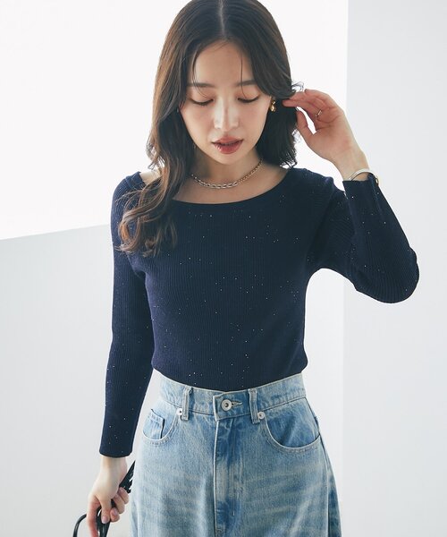 La boutique BonBon（ラブティックボンボン）の「【着回し抜群・美人見え】スパンコールリブオフショル8分袖ニット（ニット/セーター・レディース・ネイビー/オフホワイト/ピンク・FREE）」の11枚目の写真