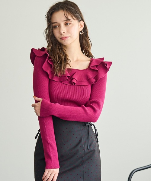31 Sons de mode（トランテアン　ソン　ドゥ　モード）の「2025秋冬新作 フリルカラーニット（ニット/セーター・レディース・ピンク/ブラック/オフホワイト・ﾌﾘ-）」の3枚目の写真