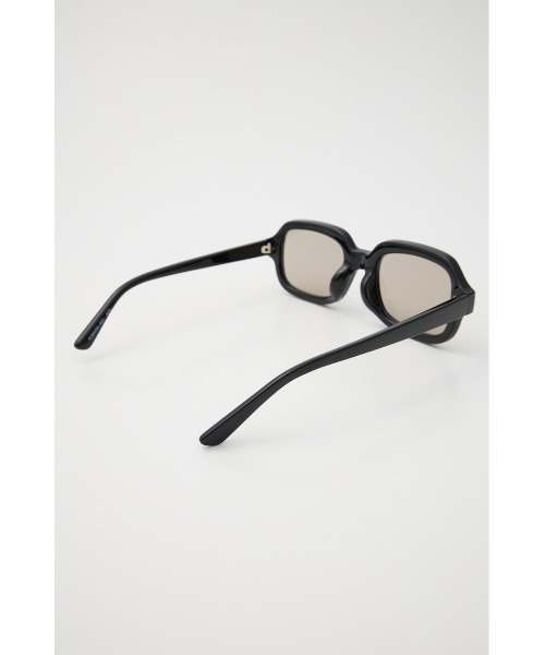 MOUSSY(マウジー)の「VINTAGE LIKE SQUARE アイウェア(サングラス・レディース・ブラック/ブラウン・FREE)」の6枚目の写真