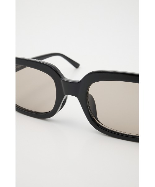 MOUSSY(マウジー)の「VINTAGE LIKE SQUARE アイウェア(サングラス・レディース・ブラック/ブラウン・FREE)」の8枚目の写真