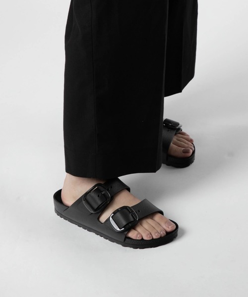 BIRKENSTOCK（ビルケンシュトック）の「BIRKENSTOCK ARIZONA BIG BUCKLE ビルケンシュトック アリゾナ ビッグ バックル サンダル（サンダル・レディース・ブラック・37/38/36）」の11枚目の写真