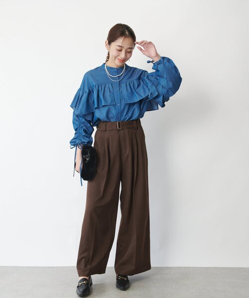 un dix cors（アンディコール）の「《主役級アイテム◎》シャーリングデニムブラウス（シャツ/ブラウス・レディース・サックスブルー/インディゴブルー・FREE）」の5枚目の写真