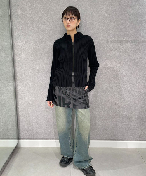 Oriens JOURNAL STANDARD（オリエンス ジャーナルスタンダード）の「フロントジップリブニット（ニット/セーター・レディース・ブラック/パープル/イエロー・FREE）」の4枚目の写真