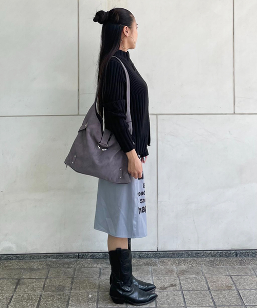 Oriens JOURNAL STANDARD（オリエンス ジャーナルスタンダード）の「フロントジップリブニット（ニット/セーター・レディース・ブラック/パープル/イエロー・FREE）」の11枚目の写真