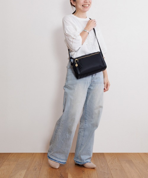 ace.（エース）の「【HAyUコラボ】 ショルダーバッグ ユッカ 17832（ショルダーバッグ・レディース・ブラック/グレイッシュベージュ/チャコール・FREE）」の5枚目の写真