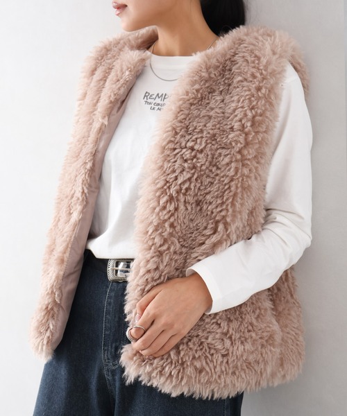 SpRay（スプレイ）の「くるくるファーベスト（ベスト・レディース・アイボリー/チャコールグレー/ベージュ/モカ/ブルー系その他・FREE）」の2枚目の写真