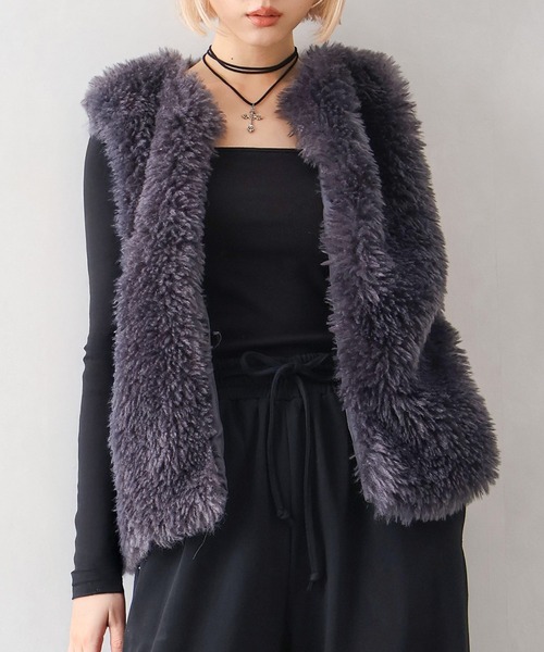 SpRay（スプレイ）の「くるくるファーベスト（ベスト・レディース・アイボリー/チャコールグレー/ベージュ/モカ/ブルー系その他・FREE）」の3枚目の写真