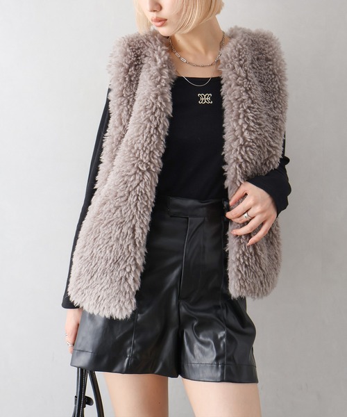 SpRay（スプレイ）の「くるくるファーベスト（ベスト・レディース・アイボリー/チャコールグレー/ベージュ/モカ/ブルー系その他・FREE）」の9枚目の写真