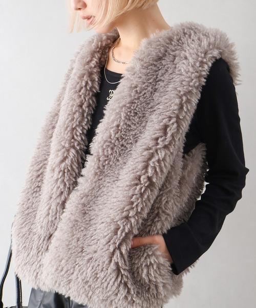 SpRay（スプレイ）の「くるくるファーベスト（ベスト・レディース・アイボリー/チャコールグレー/ベージュ/モカ/ブルー系その他・FREE）」の14枚目の写真