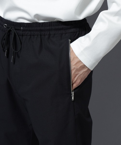 NANO universe(ナノユニバース)の「「N TROUSERS BASIC」TEXBRID(R) ジョガーパンツ/ストレッチ・撥水(セットアップ可)(スラックス・メンズ・ダークネイビー/グリーン系その他4・S/M/L)」の21枚目の写真