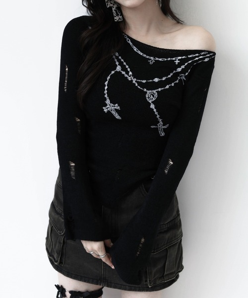 VEILA(ヴェイラ)の「クロスチェーンプリント ダメージカットアウトトップス(Tシャツ/カットソー・レディース・ブラック・フリー)」の4枚目の写真