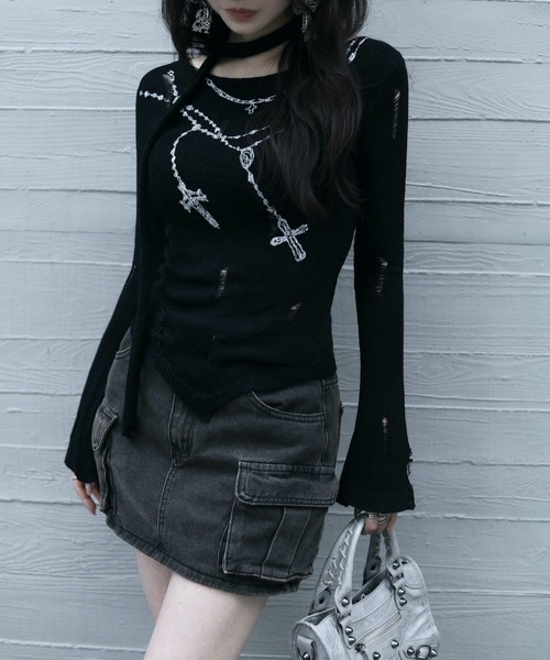 VEILA(ヴェイラ)の「クロスチェーンプリント ダメージカットアウトトップス(Tシャツ/カットソー・レディース・ブラック・フリー)」の11枚目の写真
