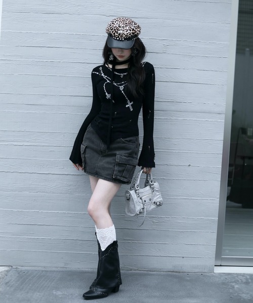VEILA(ヴェイラ)の「クロスチェーンプリント ダメージカットアウトトップス(Tシャツ/カットソー・レディース・ブラック・フリー)」の12枚目の写真