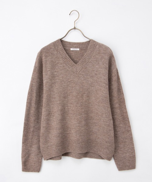 Honeys（ハニーズ）の「【軽ふわっニット】Ｖネックニット（ニット/セーター・レディース・レッド系/ブラック/パープル系/ヘザーチャコール/ブラウン系/サックスブルー系/オートミール・S/M/LL/L）」の8枚目の写真