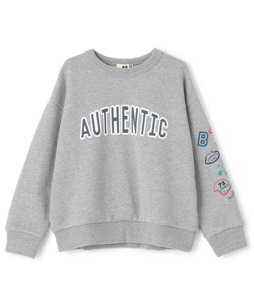 KP BOY（ケーピーボーイ）の「グラフィティ刺シュウ トレーナー（スウェット・キッズ・グレー系その他/ブルー・110cm/120cm/130cm/140cm/150cm/160cm）」の2枚目の写真