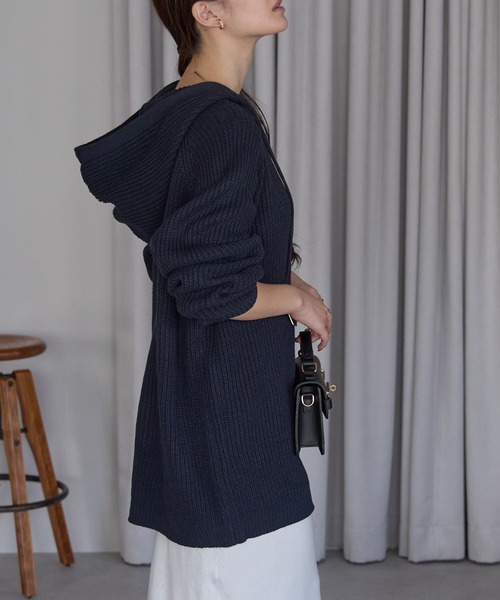 PREFERIR（プレフェリール）の「フーディー長袖 ロングニット（ニット/セーター・レディース・モカ/ネイビー/カーキ・LARGE/MEDIUM）」の9枚目の写真