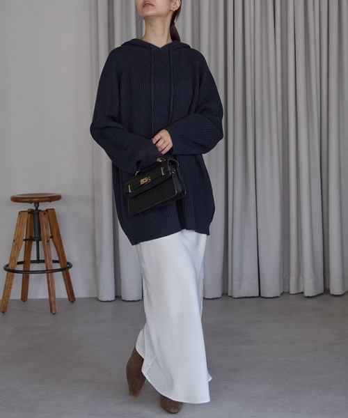 PREFERIR（プレフェリール）の「フーディー長袖 ロングニット（ニット/セーター・レディース・モカ/ネイビー/カーキ・LARGE/MEDIUM）」の14枚目の写真