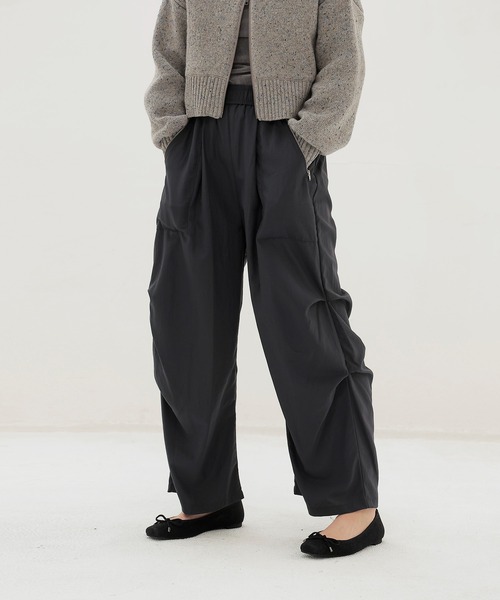 DRESSLAVE(ドレスレイブ)の「Sugar Rose / tuck design zip pants(タックデザインジップパンツ)(デニムパンツ・レディース・チャコールグレー・38)」の1枚目の写真