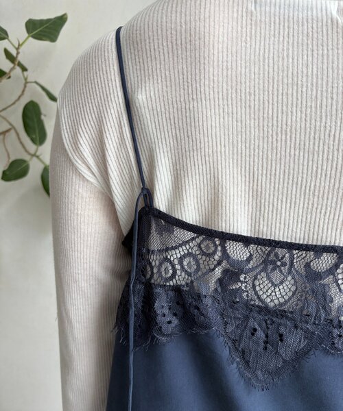 DouDou(ドゥドゥ)の「レースキャミチュニック(シャツ/ブラウス・レディース・オフホワイト/ブラック/ネイビー・FREE)」の4枚目の写真