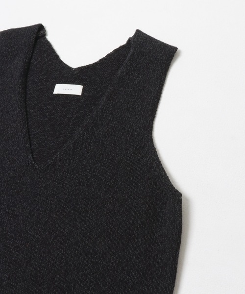 未使用　かぐれKagure 今季テープヤーンニットベスト ブラック かぐれ（カグレ）の「テープヤーンニットベスト（ニット/セーター