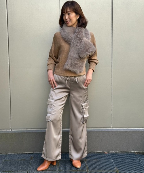 BANANA REPUBLIC FACTORY STORE(バナナリパブリック ファクトリーストア)の「BANANA REPUBLIC FACTORY STORE ワイドレッグ ミッドライズ サテン プルオンカーゴパンツ(カーゴパンツ・レディース・ネイビー/ベージュ/グレー・L/M/S/XS)」の7枚目の写真