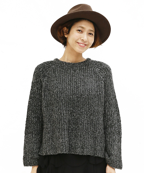 mystic（ミスティック）の「【mystic】畦ゆったりプルオーバー（ニット/セーター・レディース・グレー/ブラック/ボルドー/ピンク・ﾌﾘ-）」の2枚目の写真