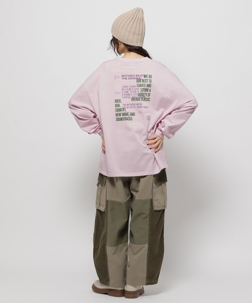 niko and...(ニコアンド)の「アソートグラフィックロングTシャツ(Tシャツ/カットソー・レディース・オフホワイト/ブラウン/ピンク/チャコール・MEDIUM/LARGE)」の19枚目の写真
