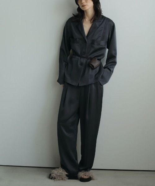 anuke(アンヌーク)の「anuke Satin Tailored Shirts 62520406(シャツ/ブラウス・レディース・ネイビー/オフホワイト・FREE)」の7枚目の写真